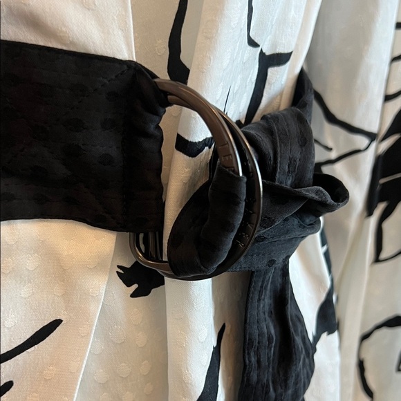 Ted Baker Black and White Floral Blouse - Picture 8 of 12